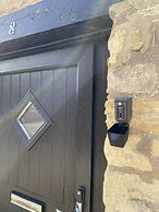 The Roade House Rooms