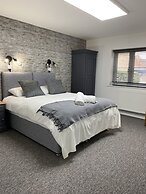 The Roade House Rooms