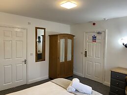 The Roade House Rooms