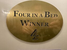 The Roade House Rooms