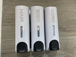 The Roade House Rooms