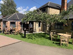 The Roade House Rooms