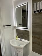 The Roade House Rooms