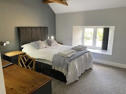 The Roade House Rooms