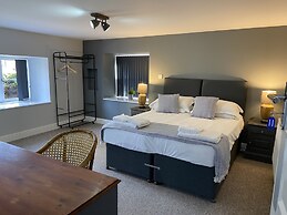 The Roade House Rooms