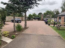 The Roade House Rooms