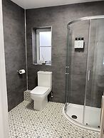 The Roade House Rooms