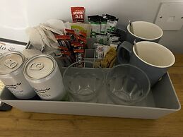 The Roade House Rooms