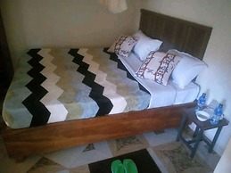 The Loop Guest House and Restaurant