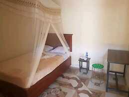 The Loop Guest House and Restaurant