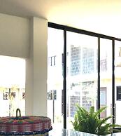 Cálido Cosmos Hotel