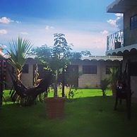 Cálido Cosmos Hotel