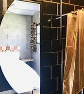 Cálido Cosmos Hotel