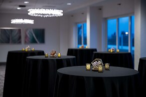 Home2 Suites by Hilton Cape Canaveral Cruise Port, FL