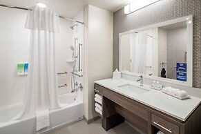 Home2 Suites by Hilton Cape Canaveral Cruise Port, FL