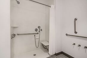 Hampton Inn & Suites Raleigh Midtown