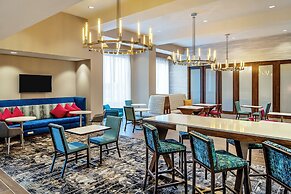 Hampton Inn & Suites Raleigh Midtown