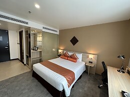 HOTEL YAH HANOI