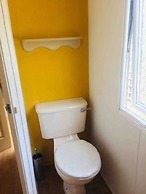 Midden Manor Country Stay on a Working Dairy Farm