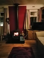 Midden Manor Country Stay on a Working Dairy Farm