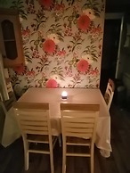 Midden Manor Country Stay on a Working Dairy Farm