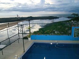 Tagudan Kubo Garden Hotel