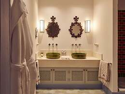 Cristine Bedfor Mahón