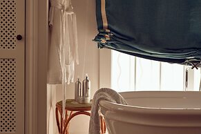 Cristine Bedfor Mahón