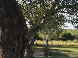 Room in Apartment - L'eremo Luxury Messonete