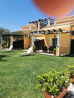 Room in Apartment - L'eremo Luxury Messonete