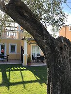 Room in Apartment - L'eremo Luxury Messonete