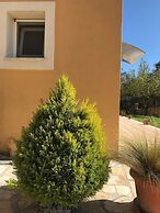 Room in Apartment - L'eremo Luxury Messonete