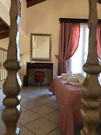 Room in Apartment - L'eremo Luxury Messonete