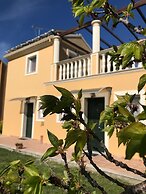 Room in Apartment - L'eremo Luxury Messonete