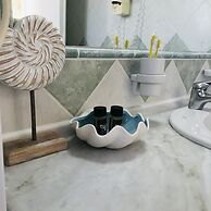 Room in Apartment - L'eremo Luxury Messonete