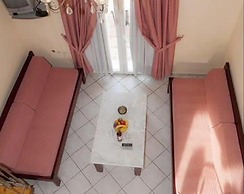 Room in Apartment - L'eremo Luxury Messonete