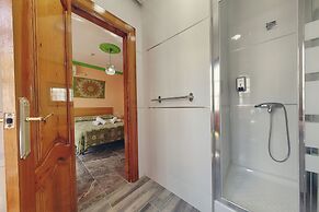 Charming Nerja Hostel