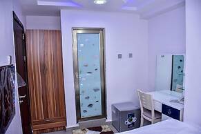 Thrivemax Hotel and Suites