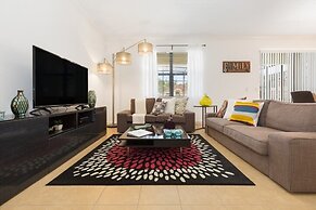 Veranda Palms IHR 1004