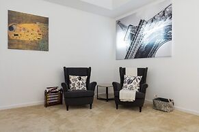 Veranda Palms IHR 1004