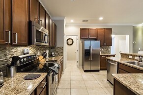 Amazing 6 Bedroom House