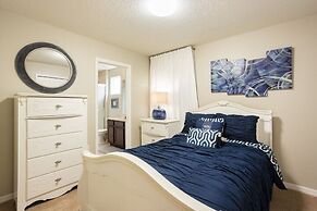 Amazing 6 Bedroom House