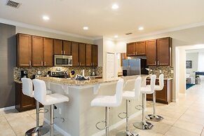 Amazing 6 Bedroom House