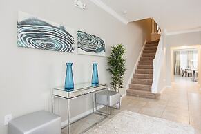 Amazing 6 Bedroom House