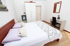 Rooms and Apartment Luana