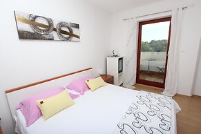 Rooms and Apartment Luana