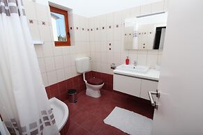 Rooms and Apartment Luana