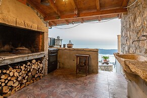 Village house Ana Dubravica