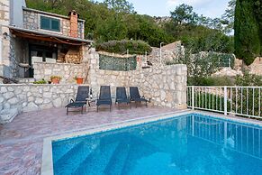 Village house Ana Dubravica