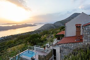 Village house Ana Dubravica